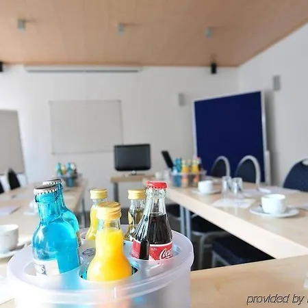 科奈尔阿卡森特酒店 酒店